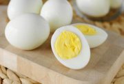 خوردن ۱ تا ۳ تخم مرغ در هفته به محافظت از قلب کمک می‌کند