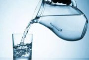 اثرات شگفت‌انگیز خوردن آب قبل از غذا